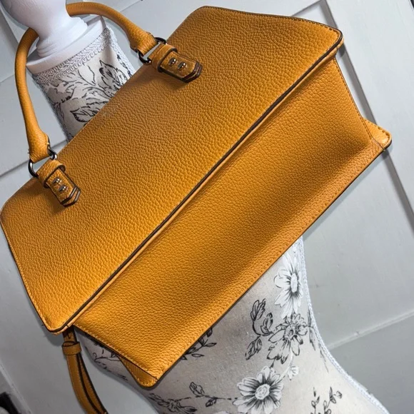 Kate Spade Crossbody Squash Pebbled Leather Purse Bag New With Tag - Picture 7 of 15